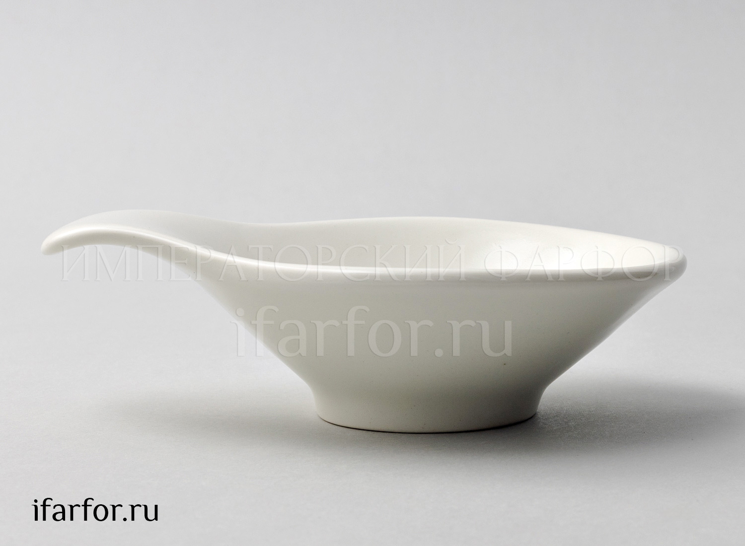 Розетка с ручкой «Белая»