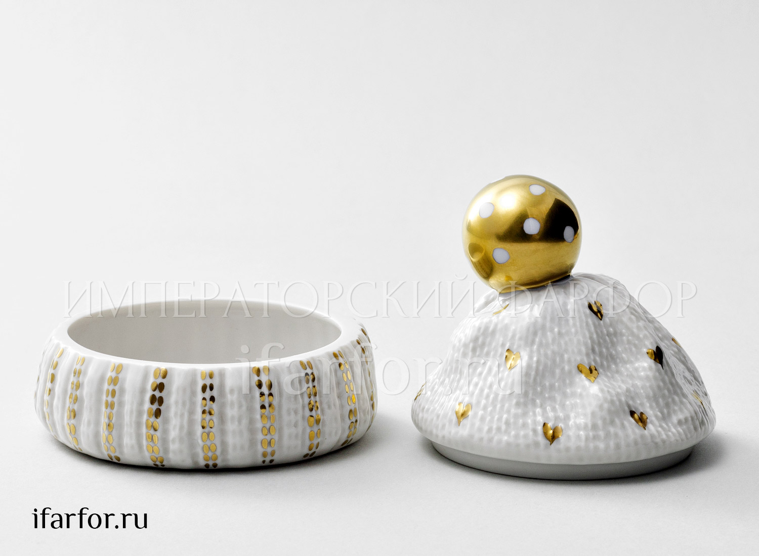 Туалетная коробочка «Золотой помпон (белая)»