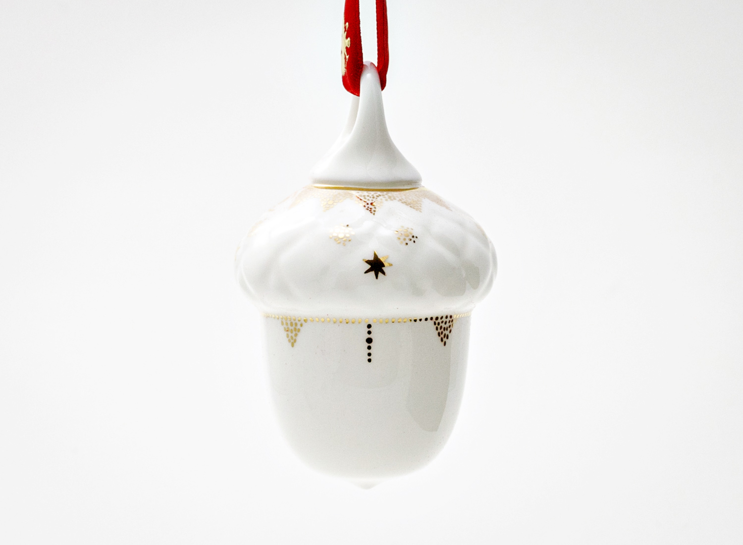 Елочная игрушка в подарочной коробке «Желудь»