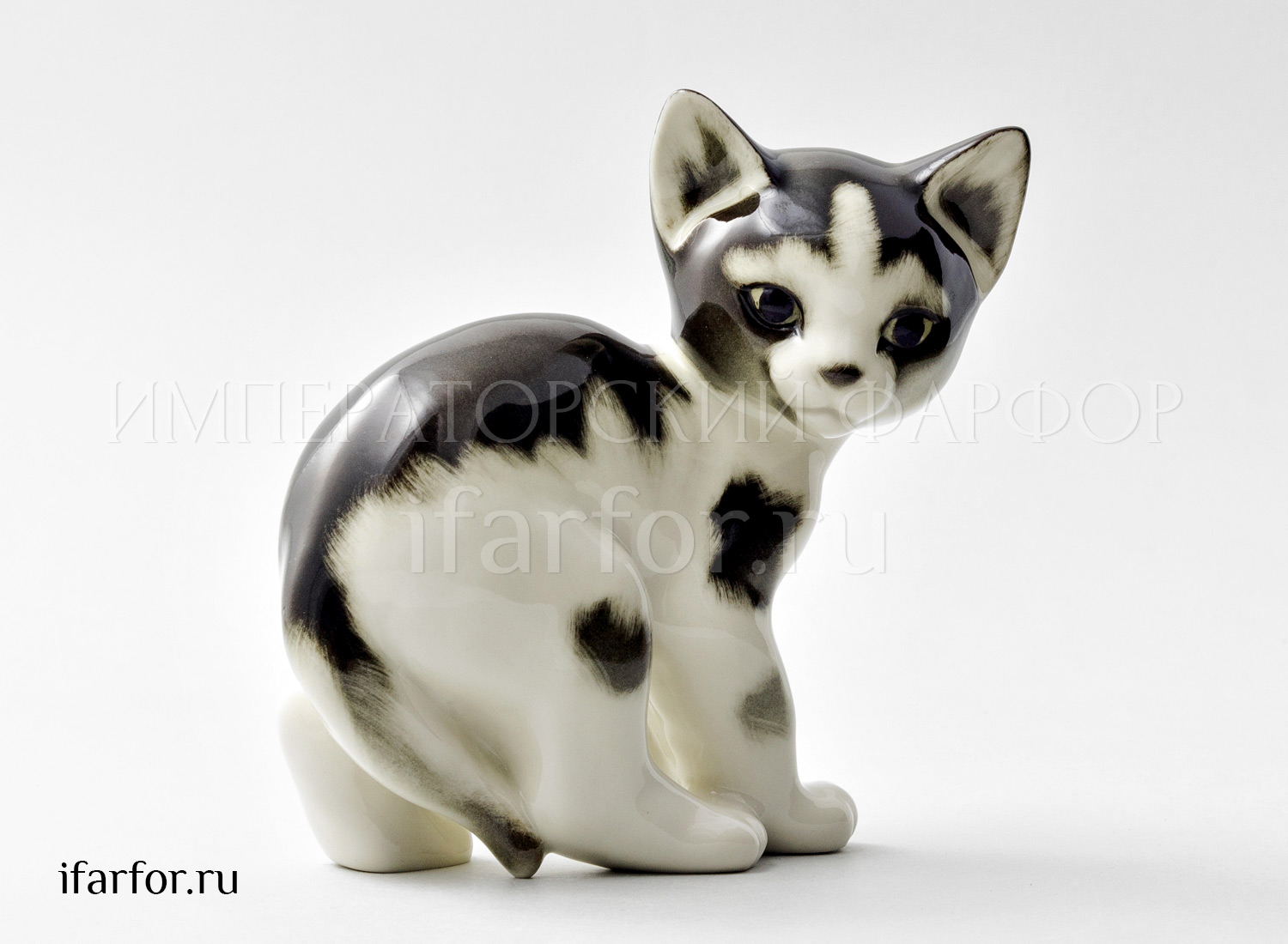 Скульптура «Кошка»