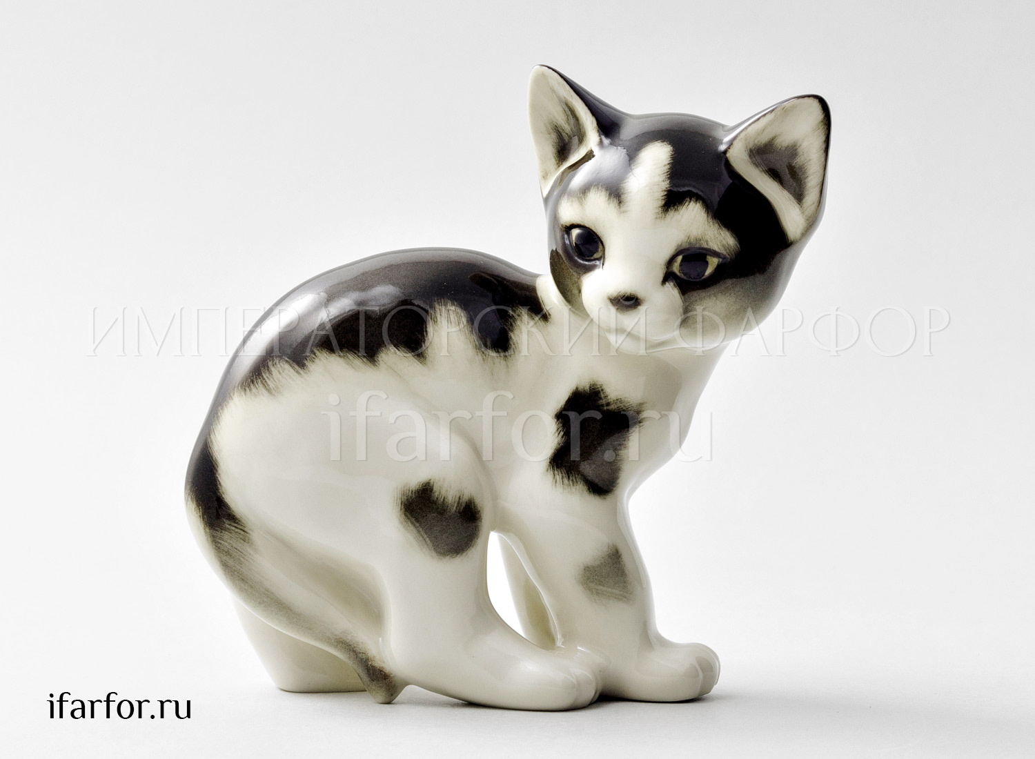 Скульптура «Кошка»