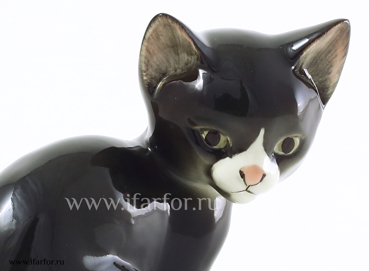 Скульптура «Кошка»