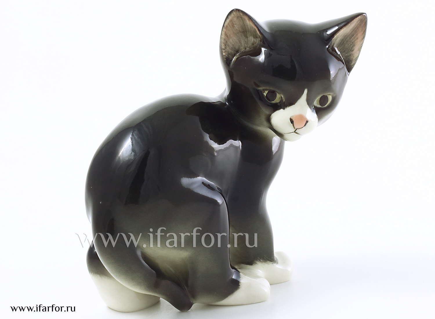 Скульптура «Кошка»