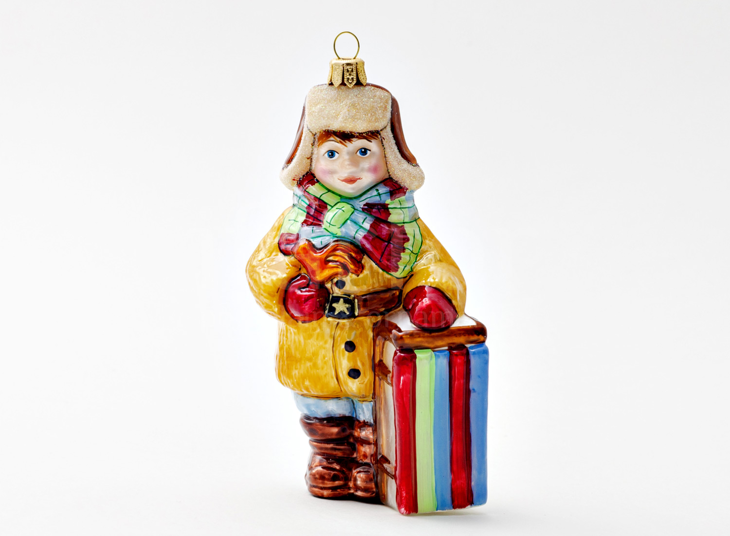 Елочная игрушка «Мальчик с санками»