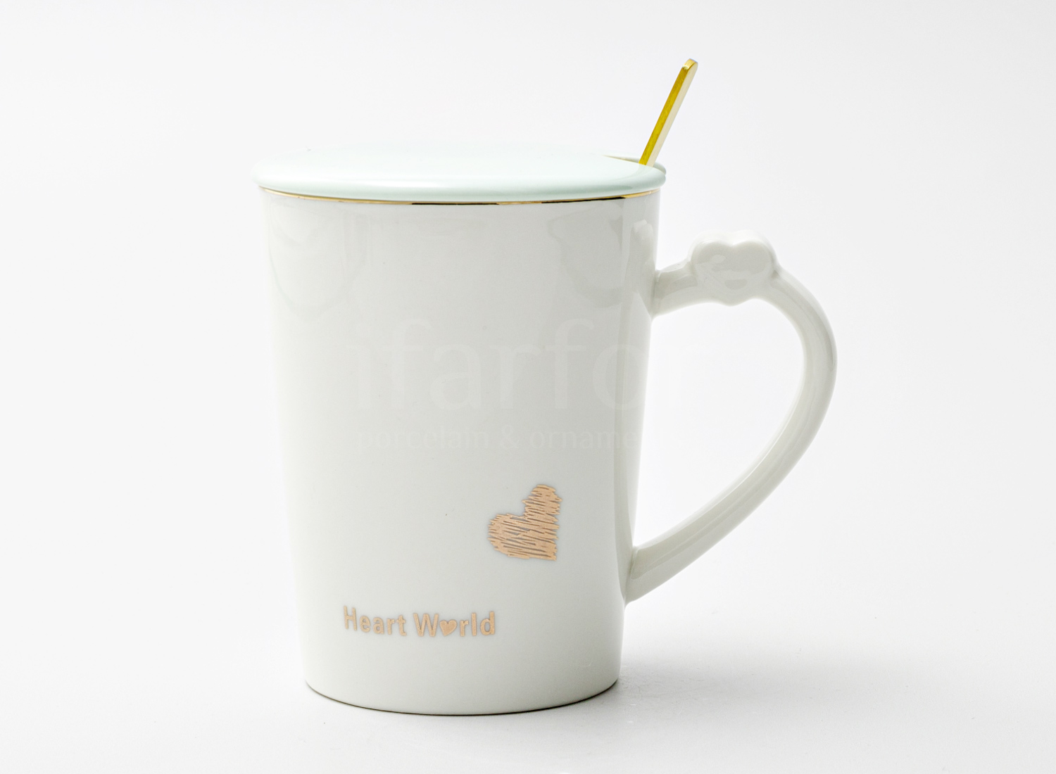 Кружка с крышкой и ложкой «Heard world»