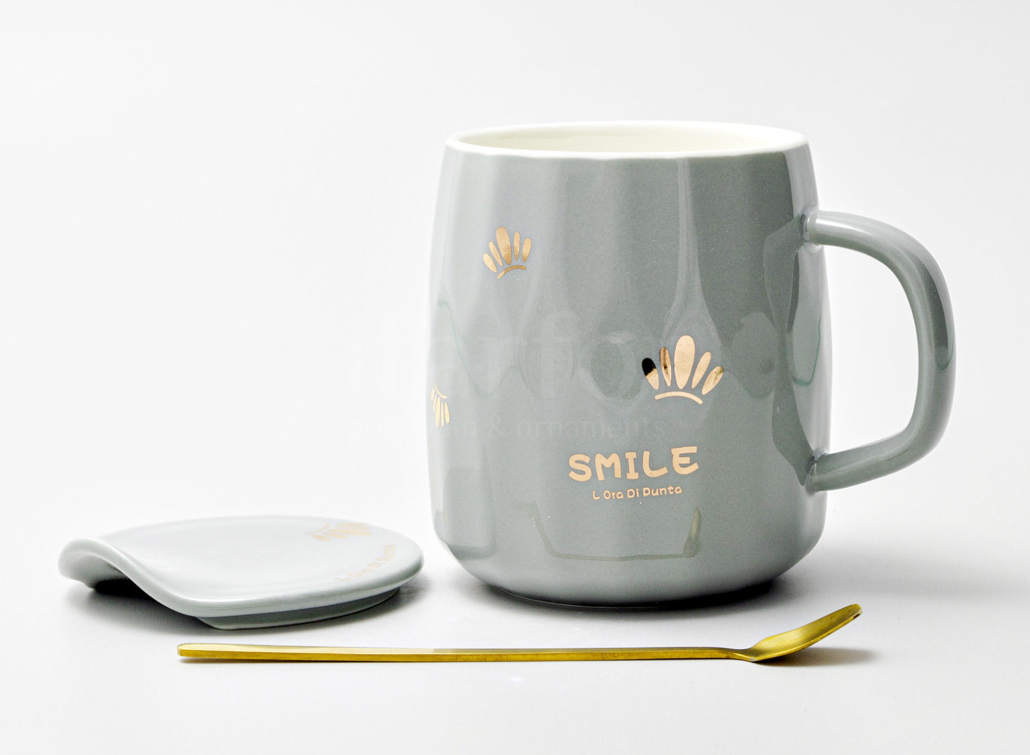 Кружка с крышкой и ложкой «SMILE»