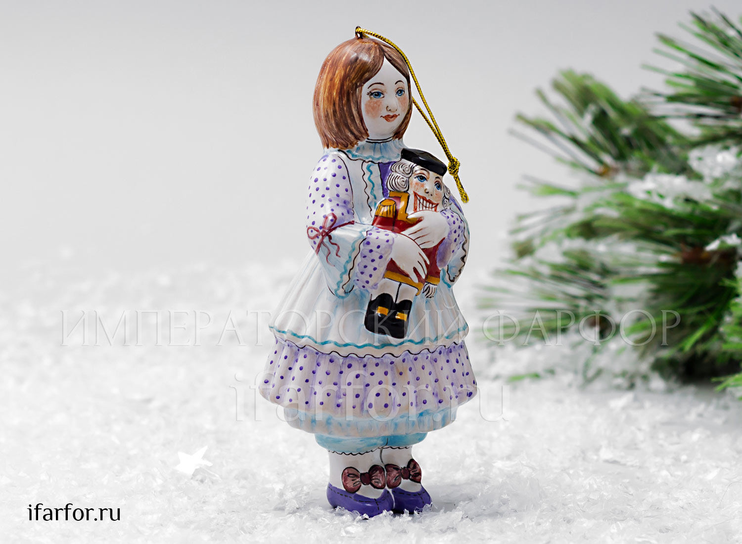 Елочная игрушка «Девочка со щелкунчиком»