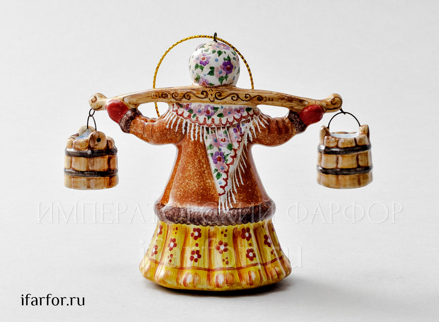 Елочная игрушка «Баба с ведрами»