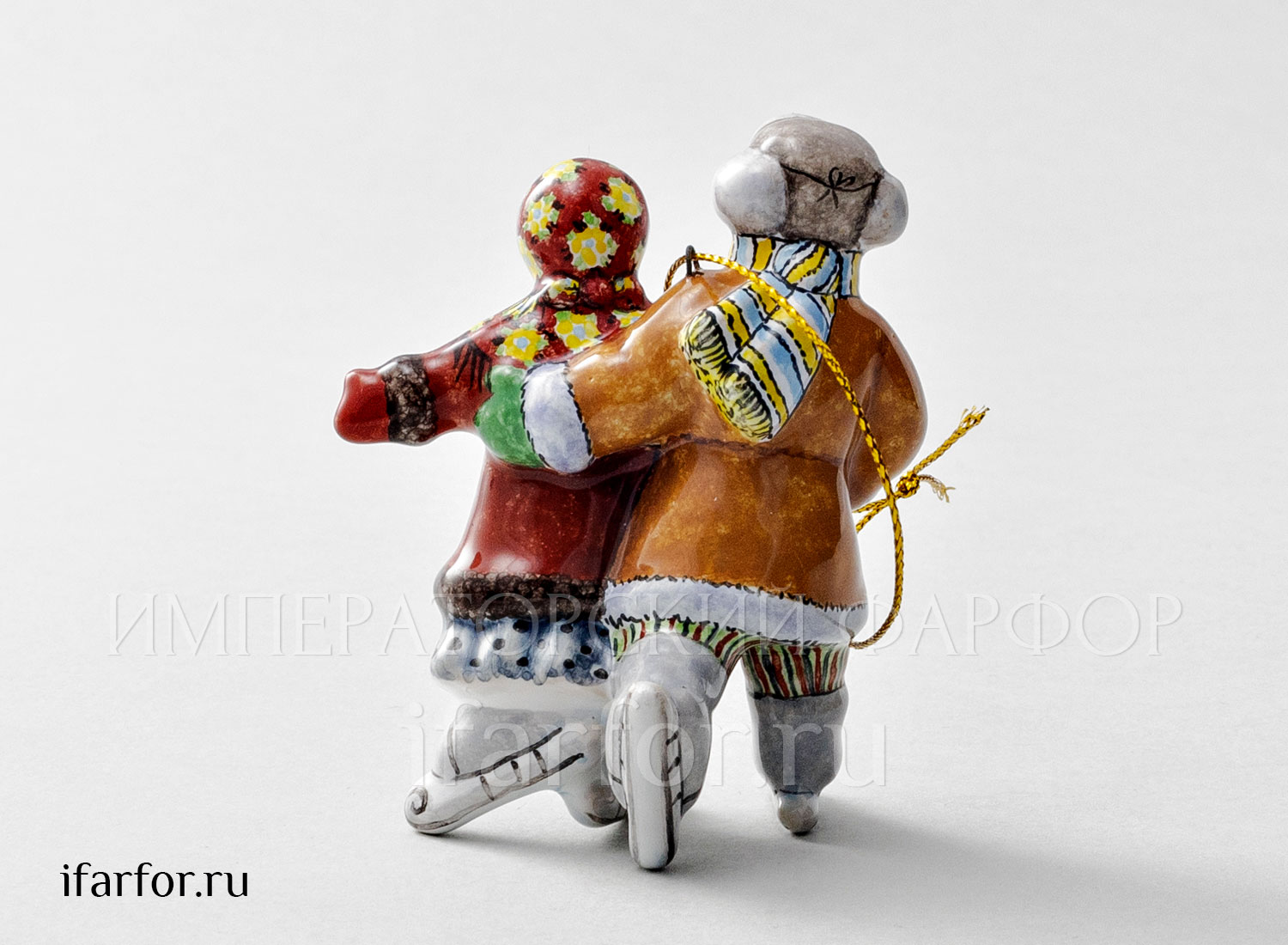 Елочная игрушка «Дети на коньках»