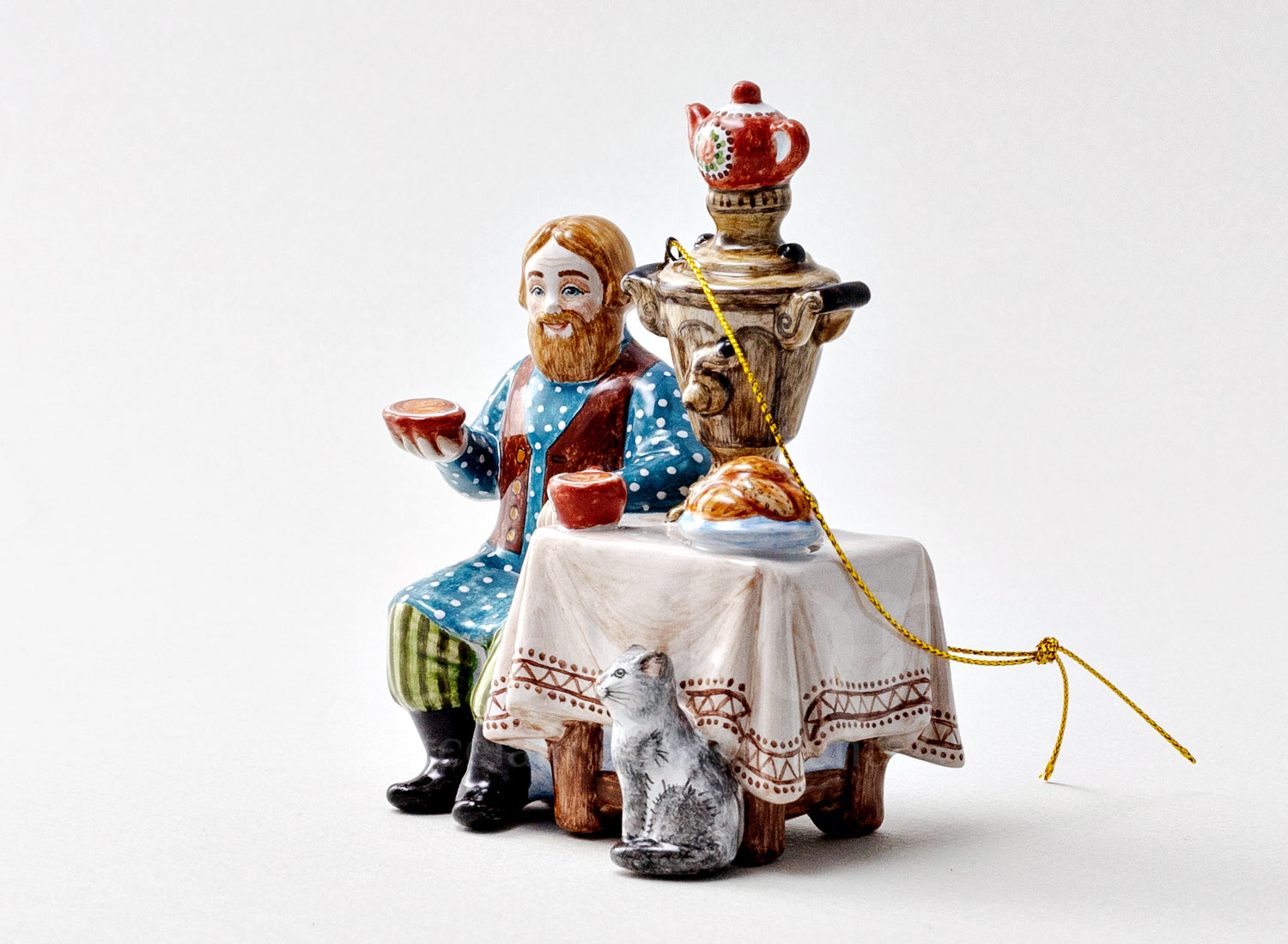 Елочная игрушка «За чаем»