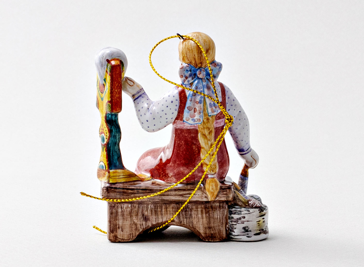 Елочная игрушка «Пряха»