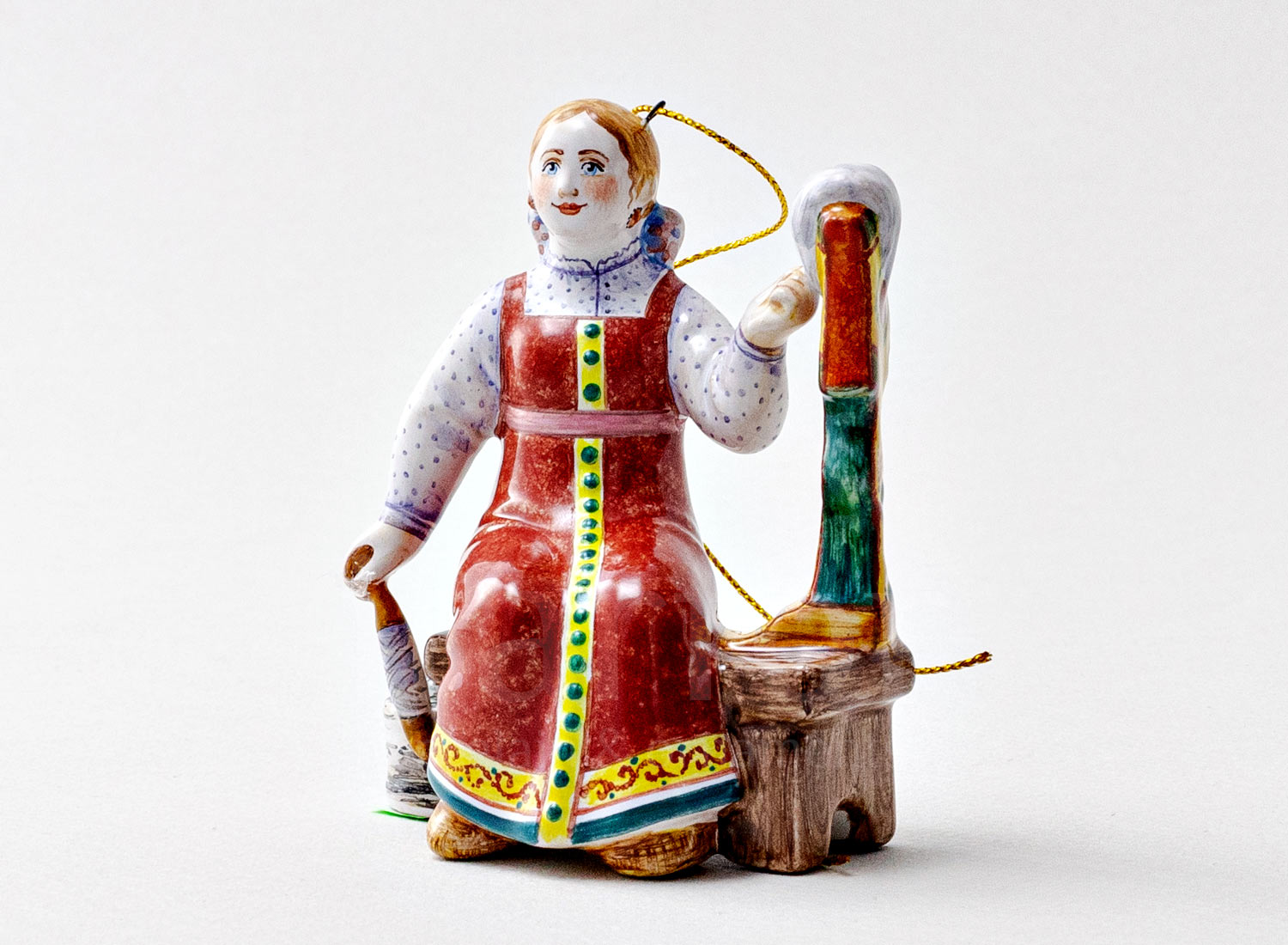 Елочная игрушка «Пряха»