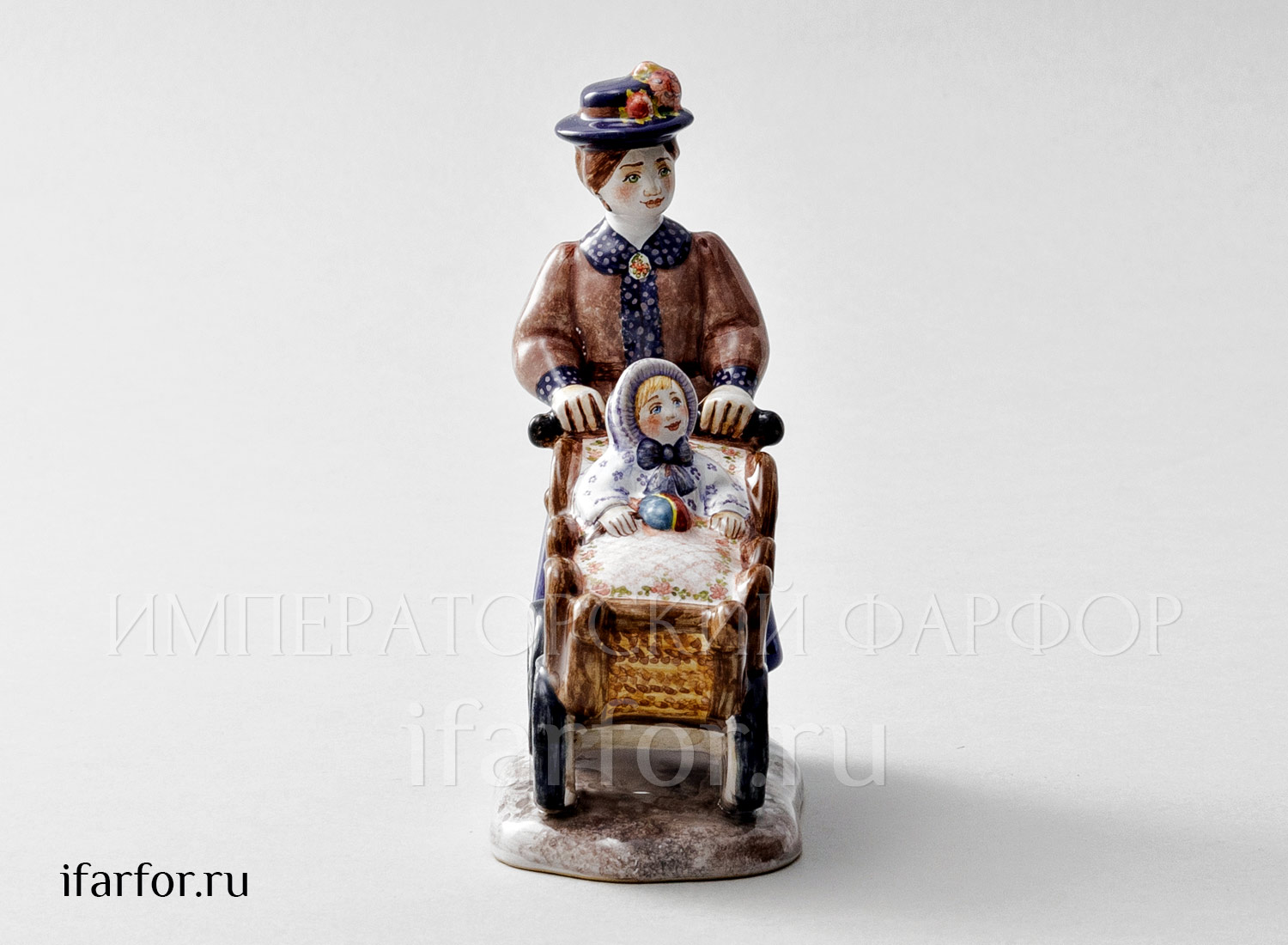 Скульптура «Гувернантка»
