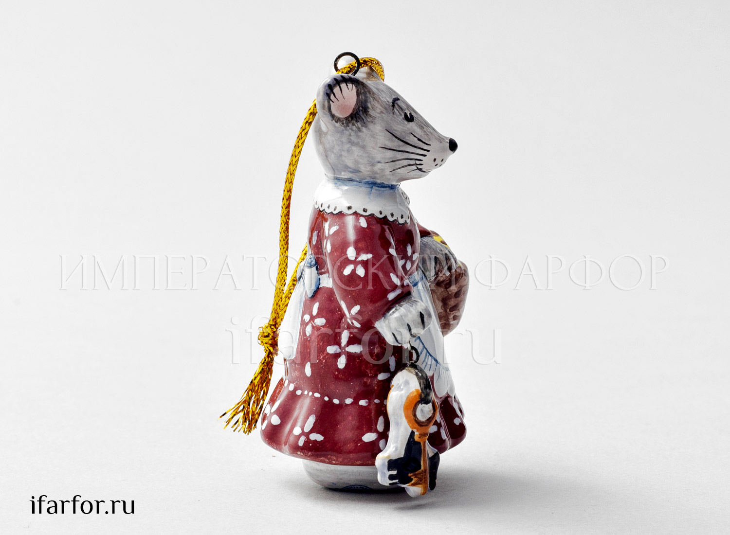 Елочная игрушка «Мышь-хозяюшка»