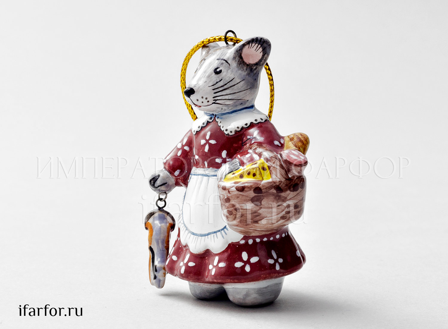 Елочная игрушка «Мышь-хозяюшка»