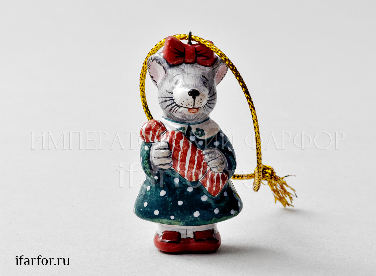 Елочная игрушка «Мышка с конфеткой»