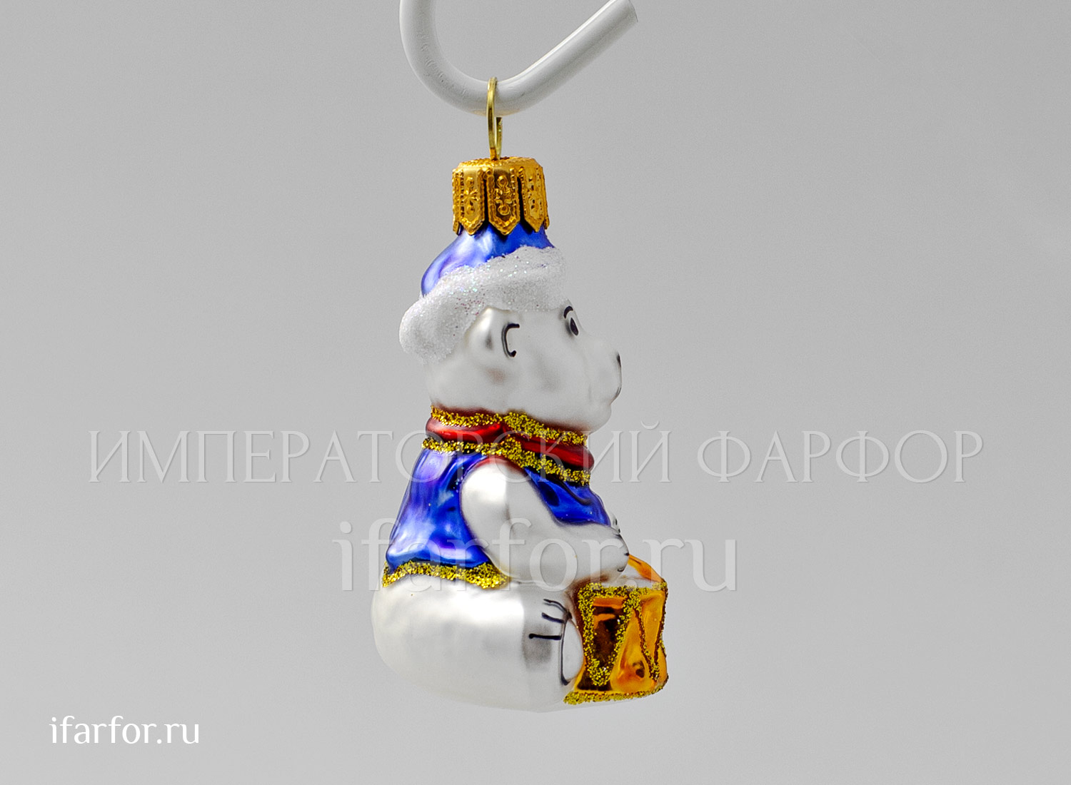 Елочная игрушка «Мишка с барабаном в голубой шапке»