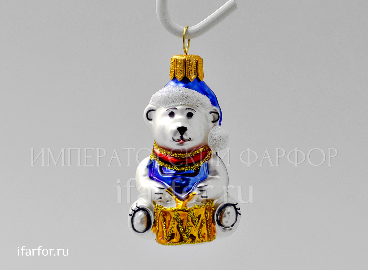 Елочная игрушка «Мишка с барабаном в голубой шапке»