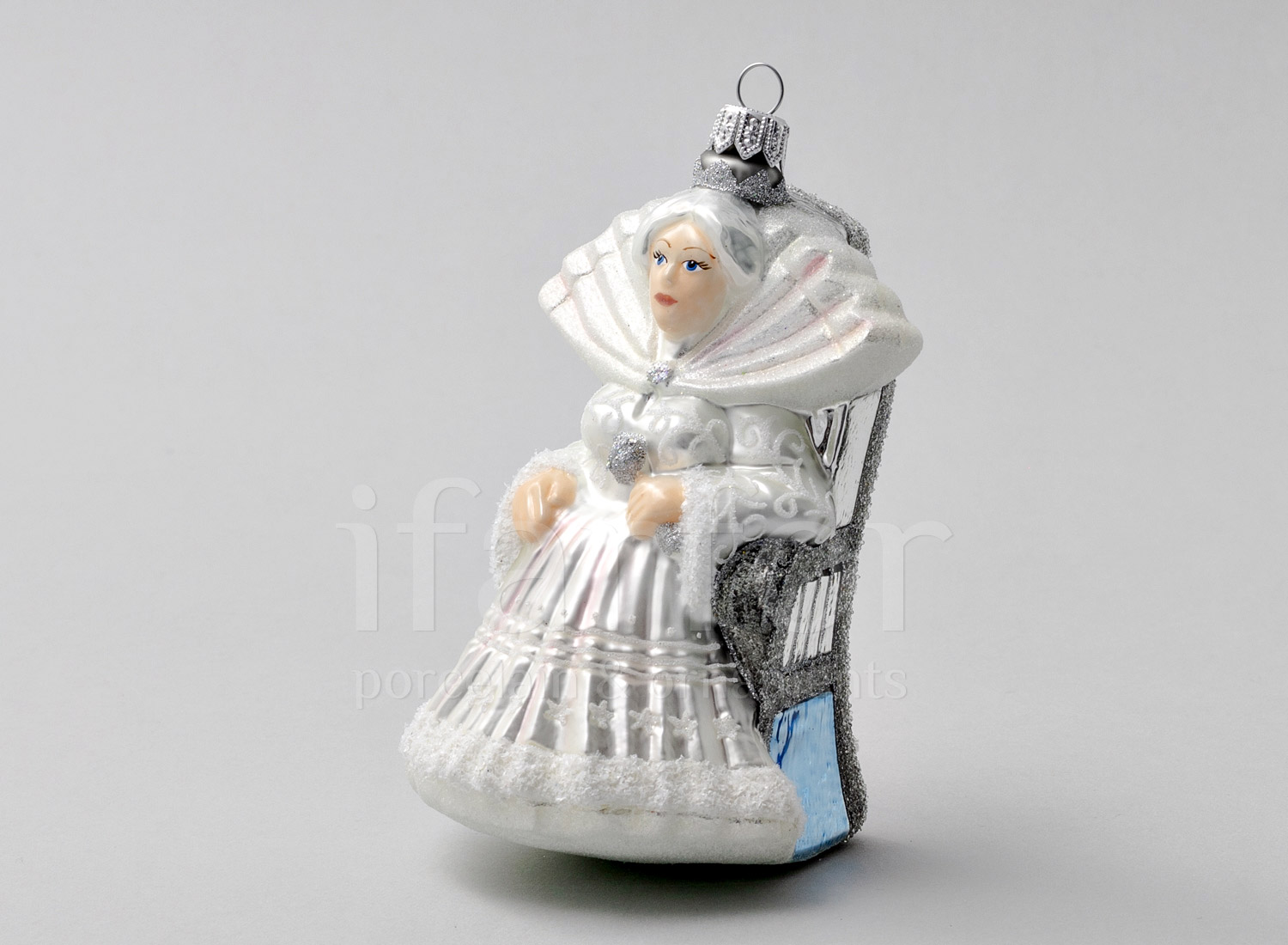 Елочная игрушка «Снежная королева розовая»