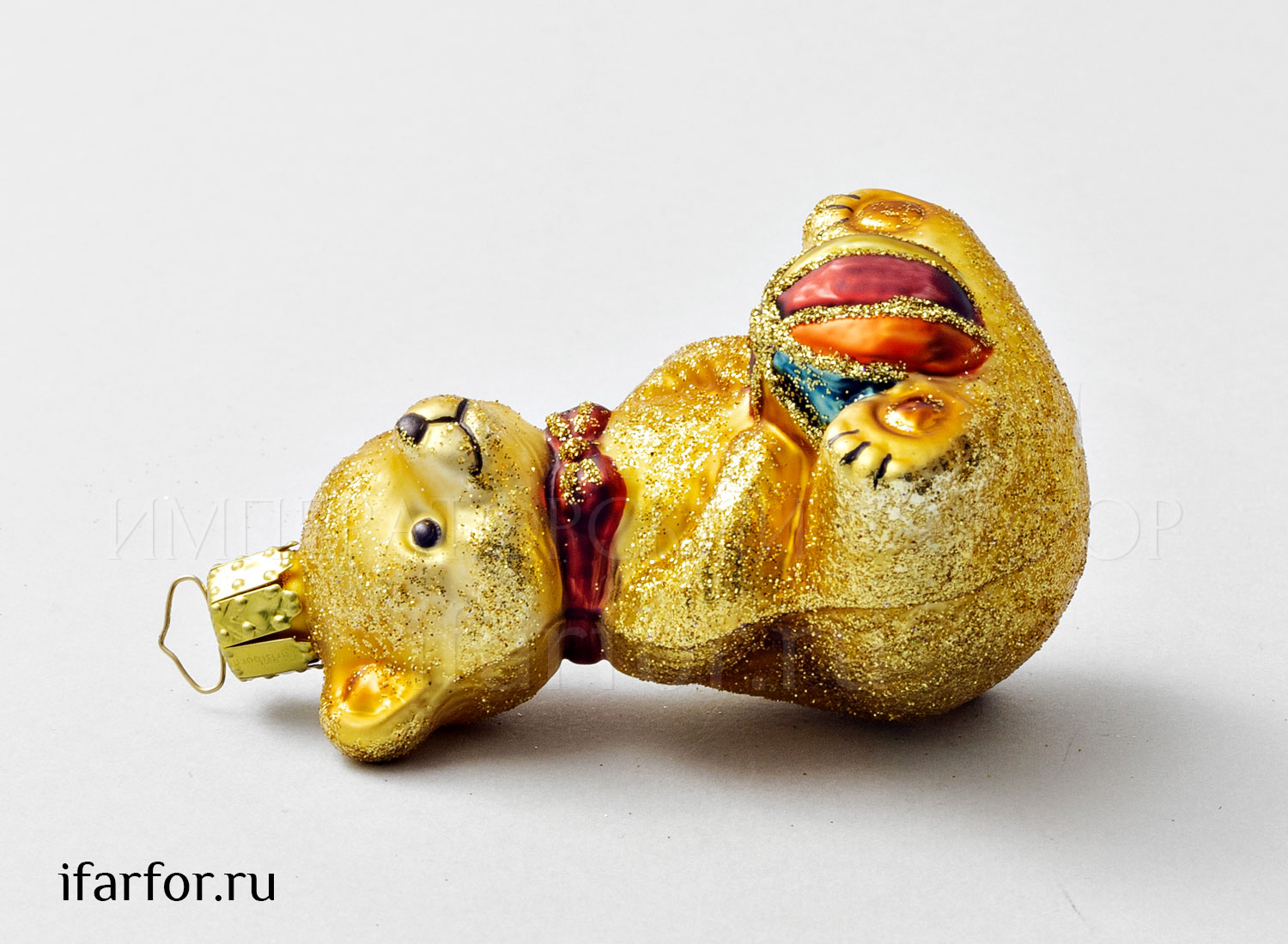 Елочная игрушка «Мишка Тедди с мячиком сидящий»