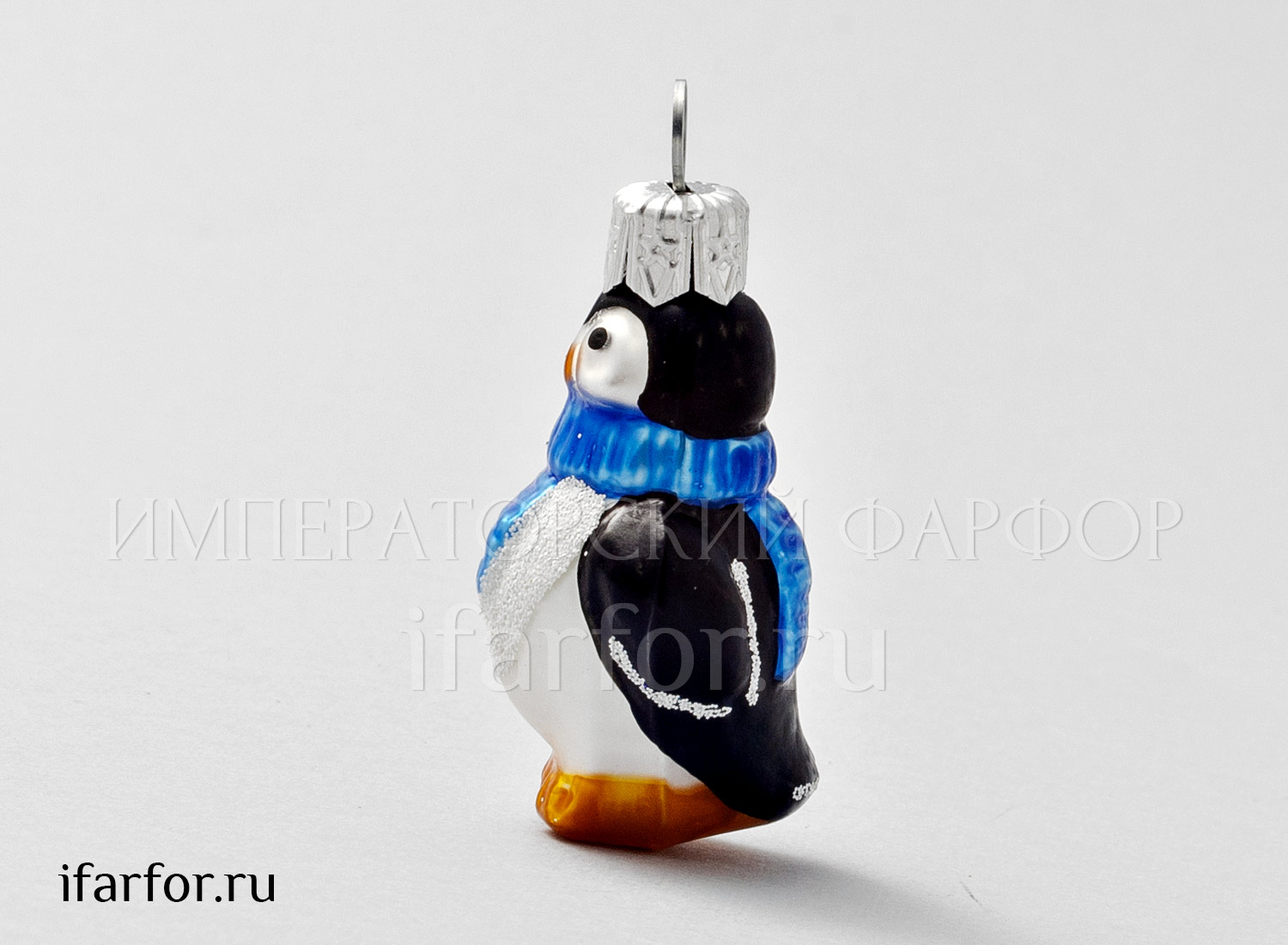 Елочная игрушка «Пингвин в голубом шарфе»