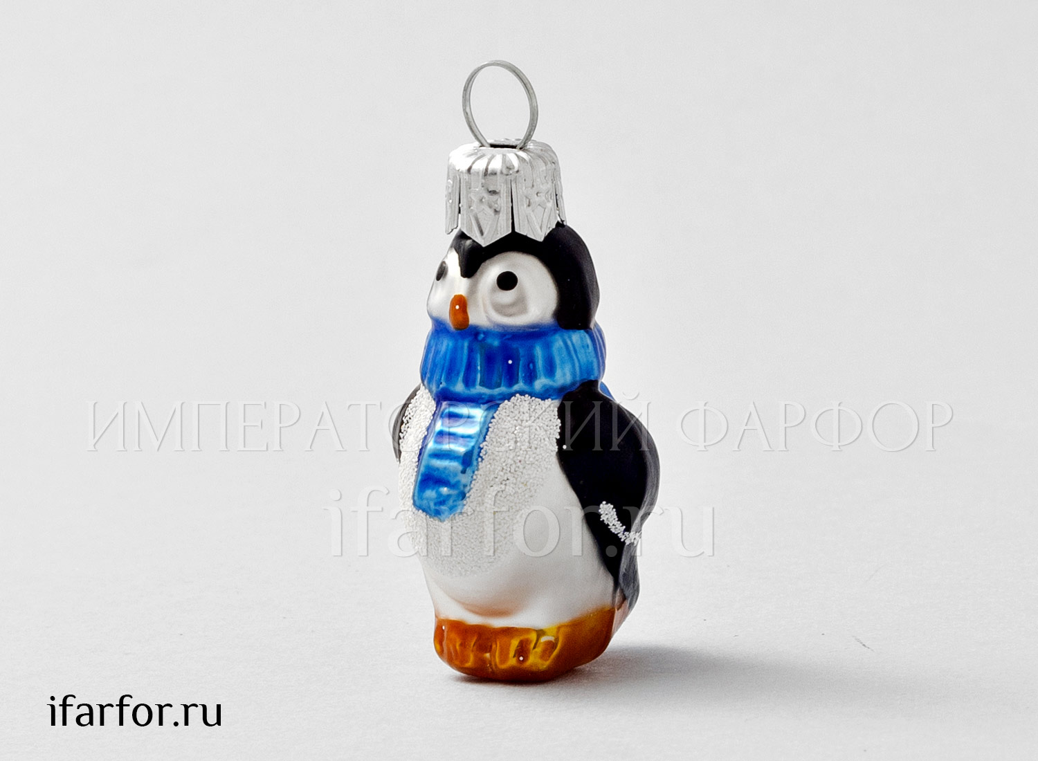 Елочная игрушка «Пингвин в голубом шарфе»