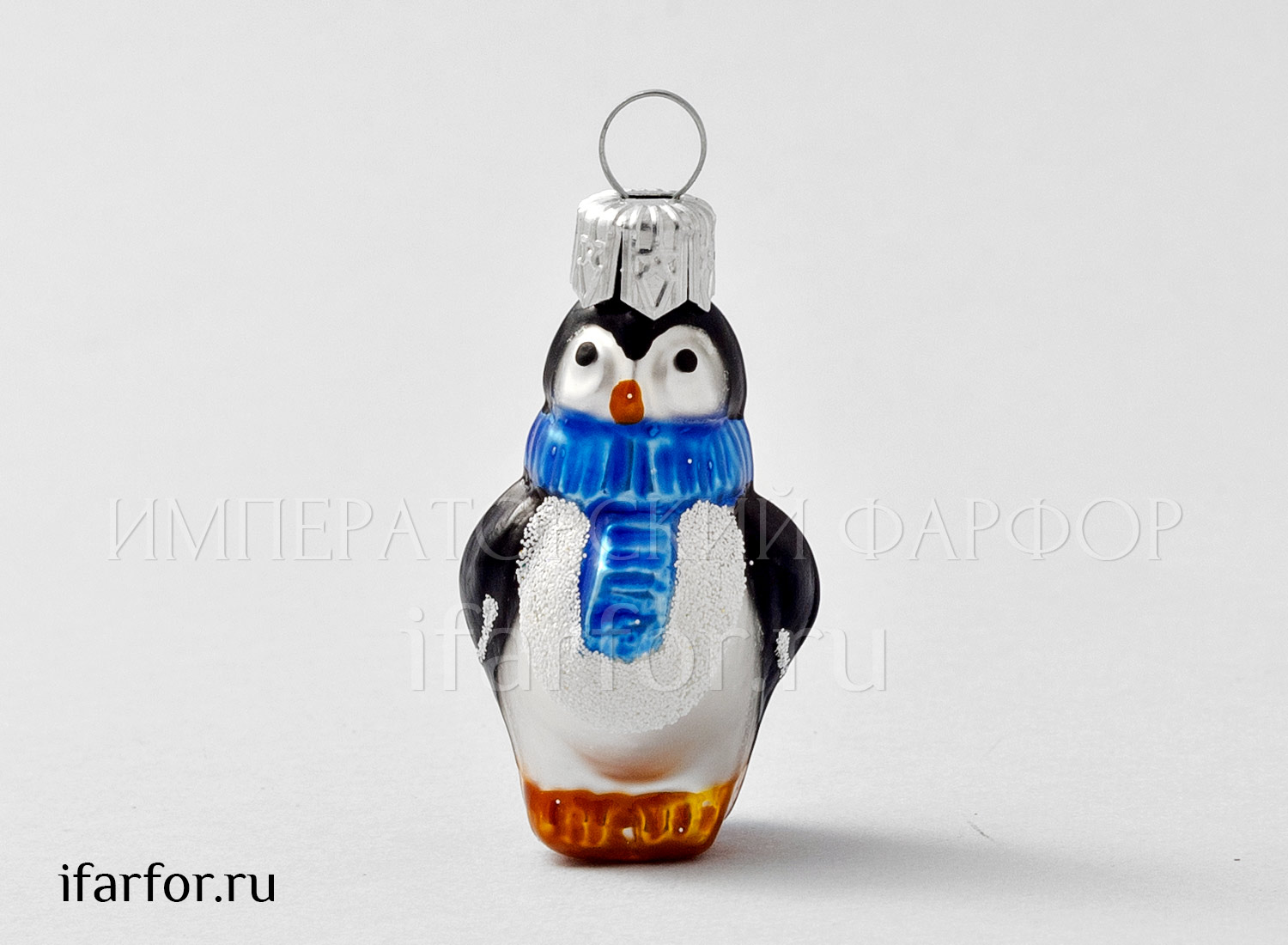 Елочная игрушка «Пингвин в голубом шарфе»