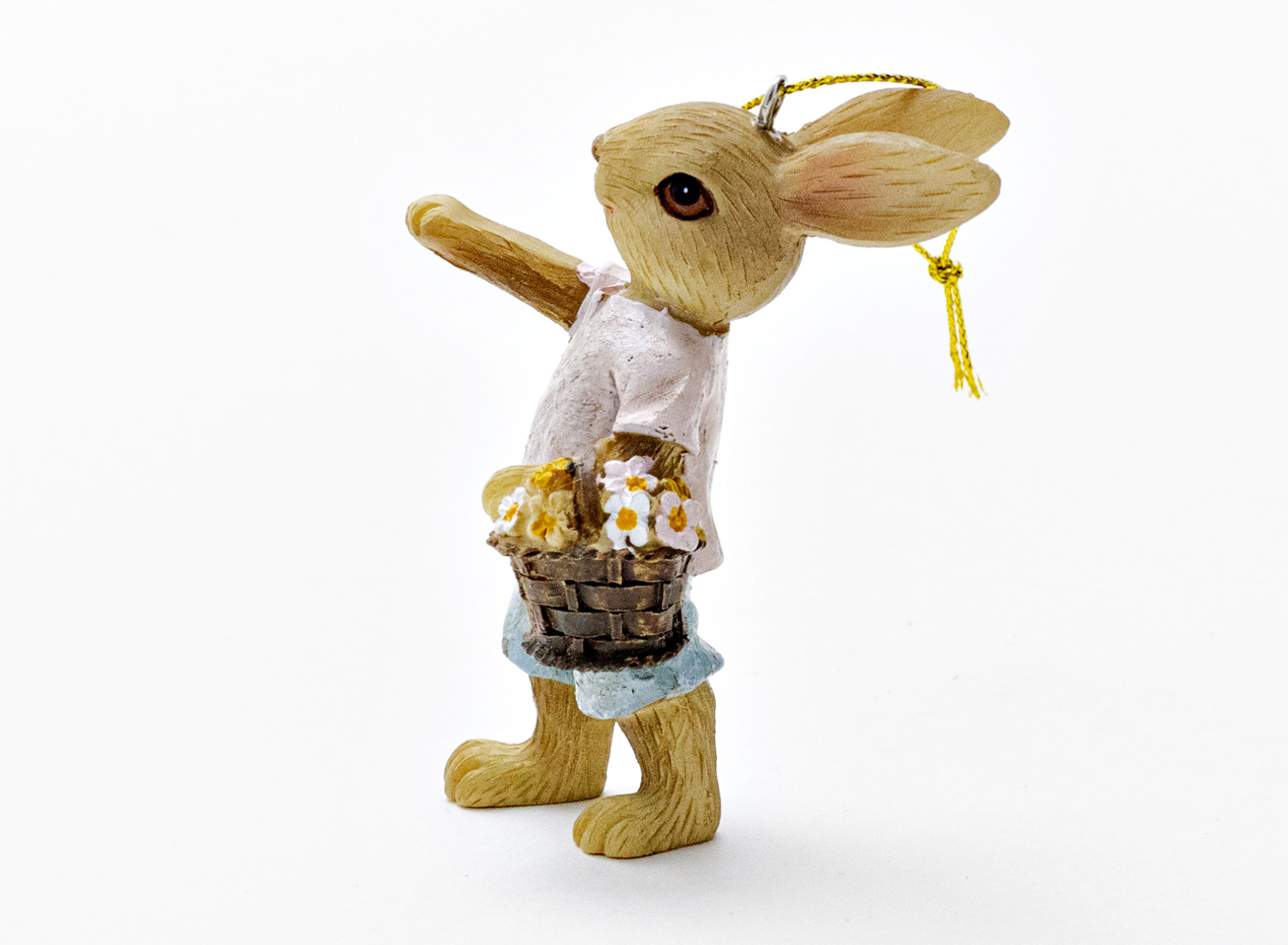 Елочная игрушка «Кролик с корзинкой цветов 1»