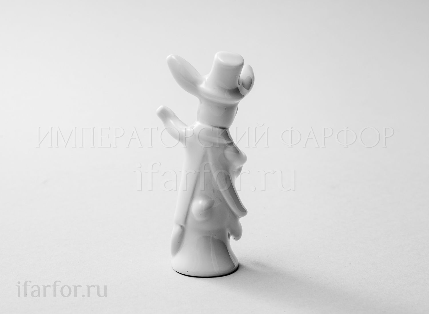 Скульптура «Кролик Банджо»