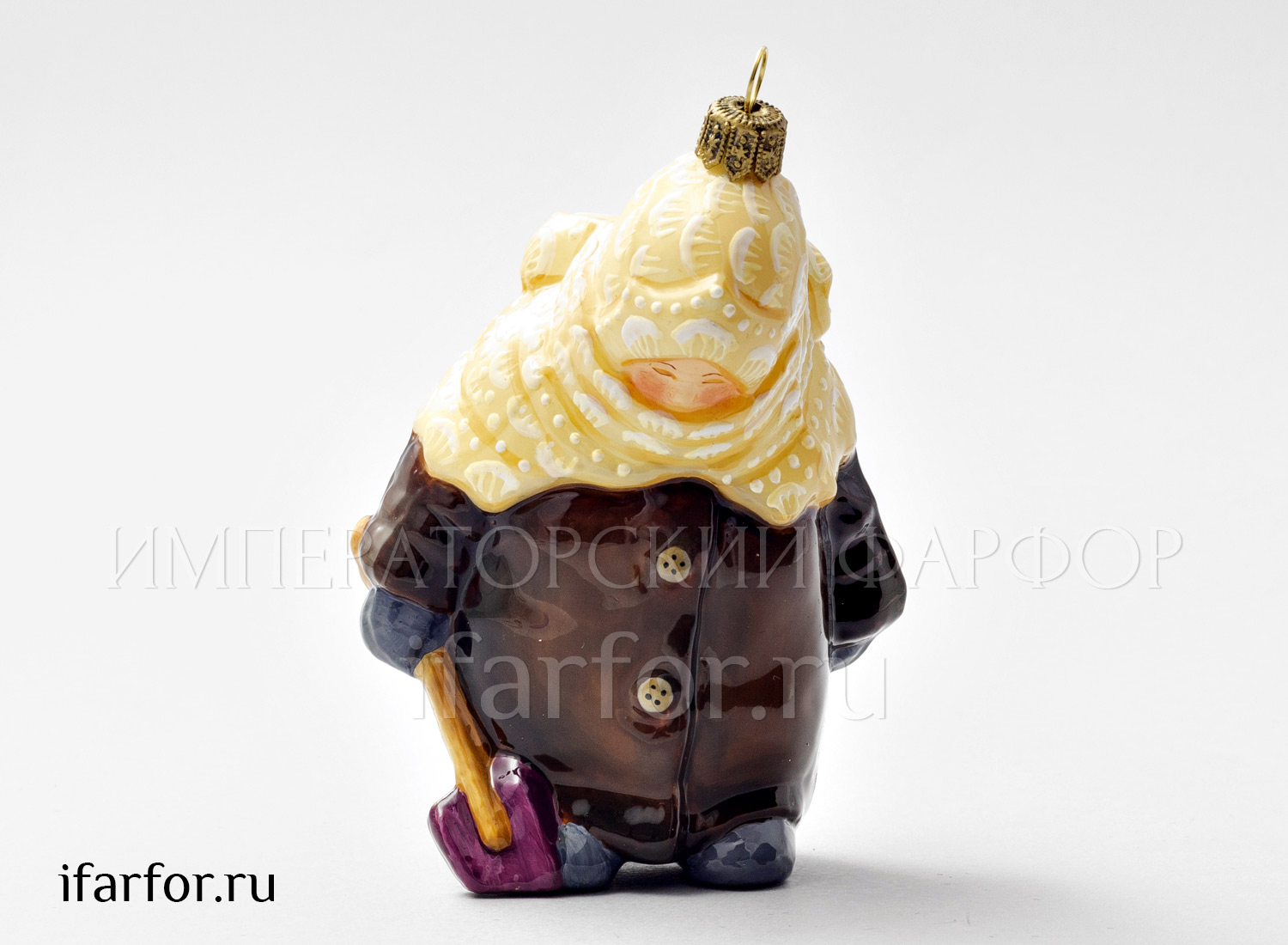 Елочная игрушка «Девочка с лопаткой»