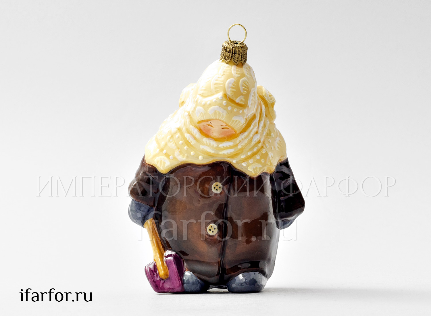 Елочная игрушка «Девочка с лопаткой»