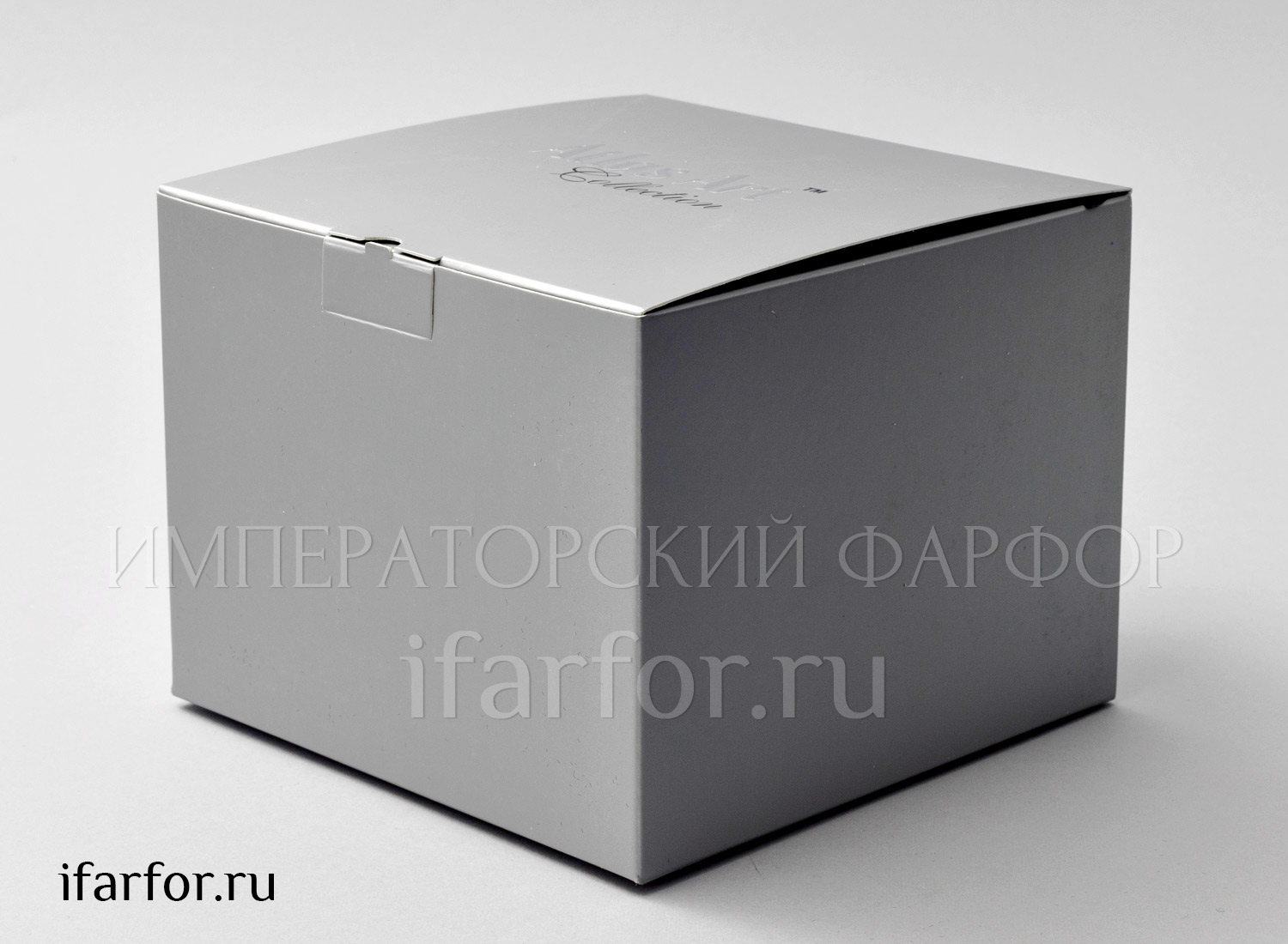 Елочная игрушка «Мальчик с собакой на санках»