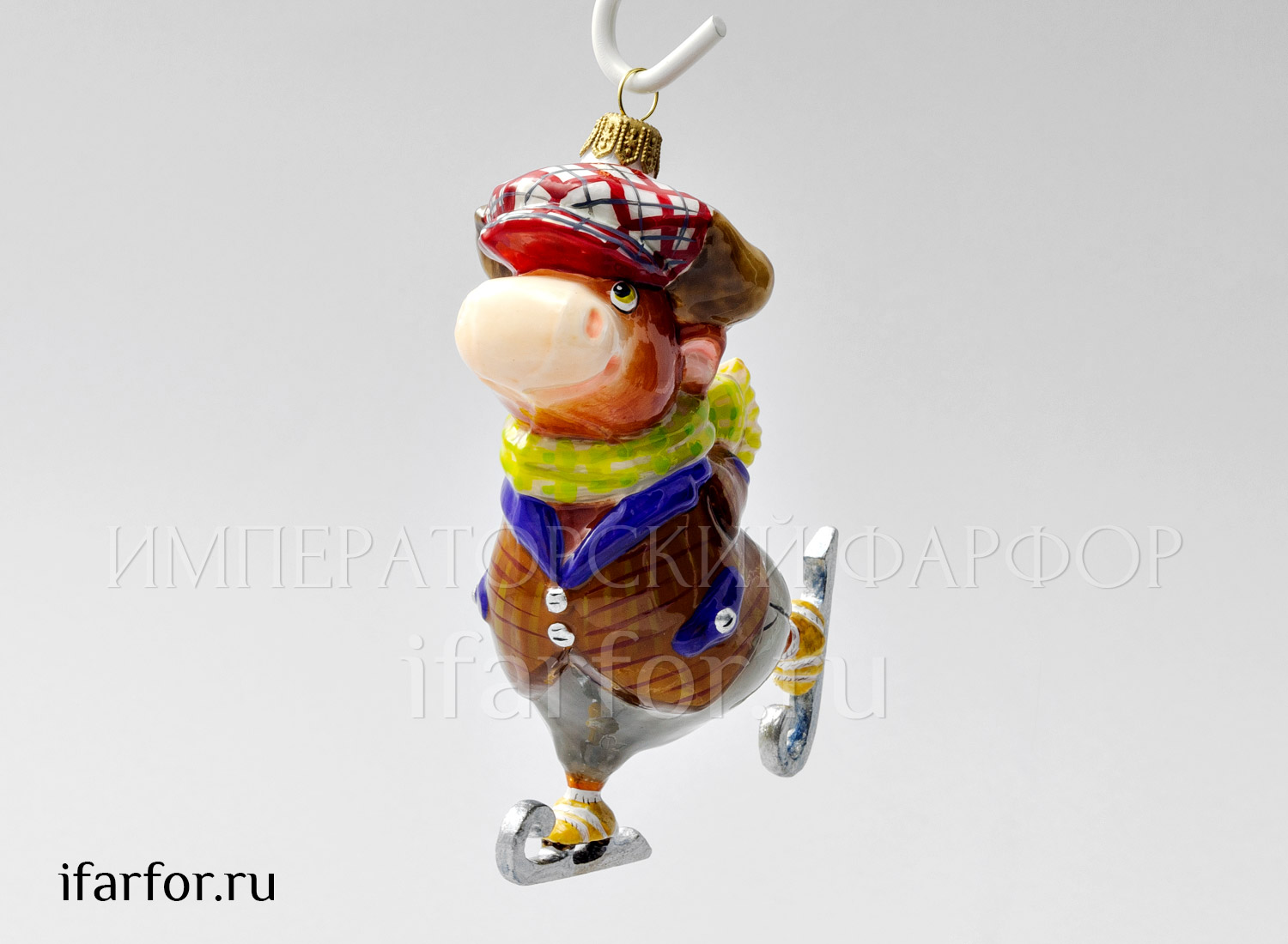 Елочная игрушка «Бычок на коньках»