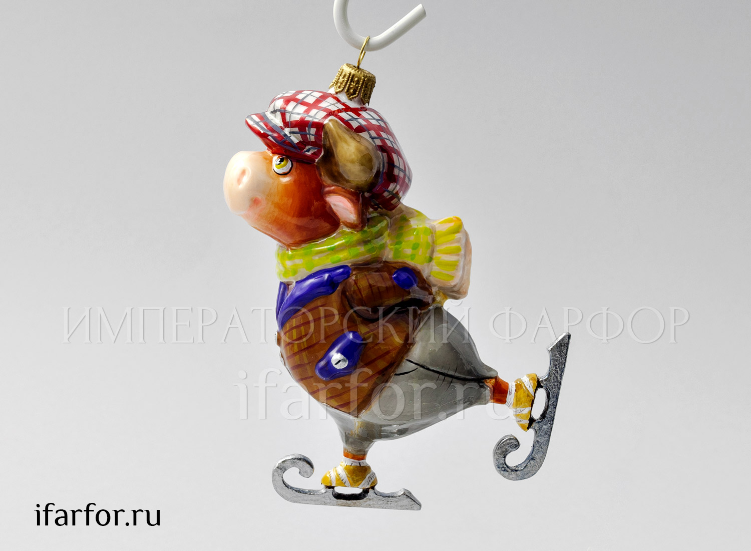 Елочная игрушка «Бычок на коньках»