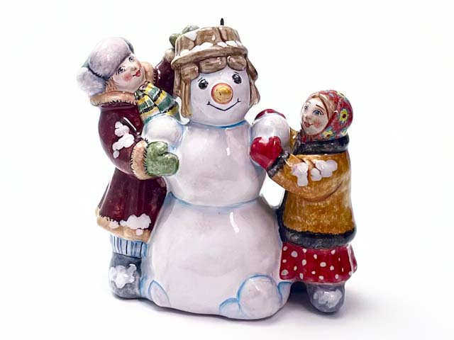 Елочная игрушка «Дети лепят снеговика»
