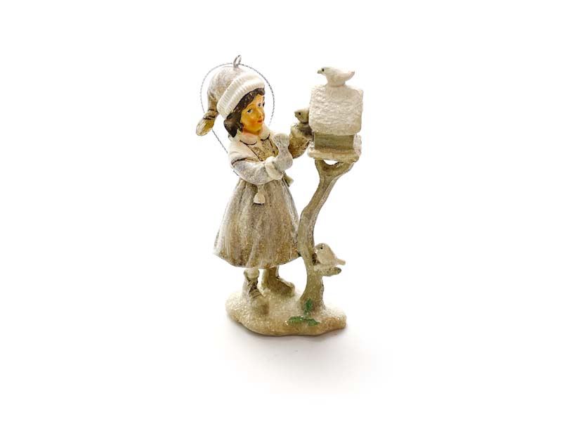 Елочная игрушка «Девочка с кормушкой»